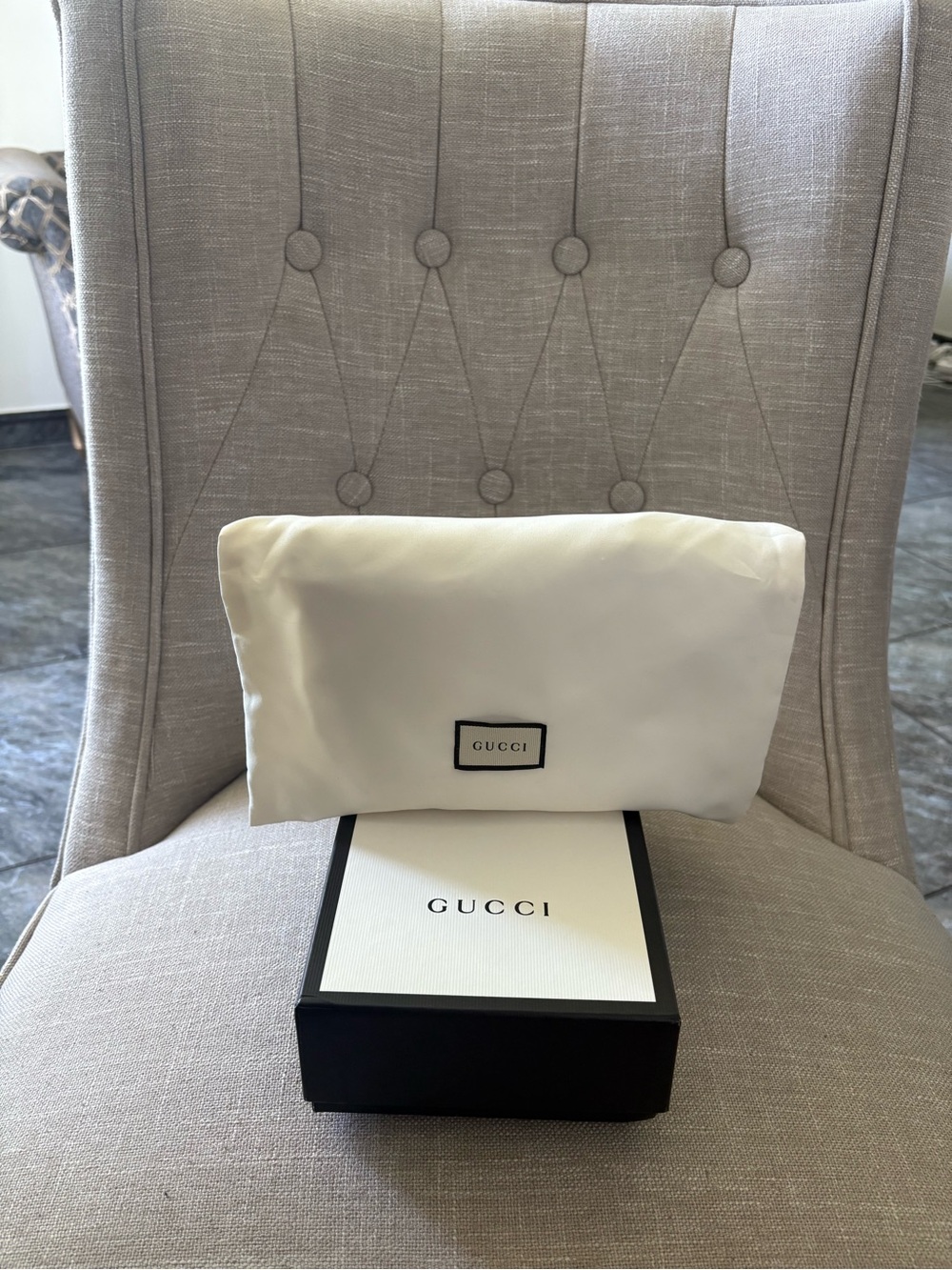 Gucci Black Embossed Leather Chain Crossbody - Picture 3 of 14